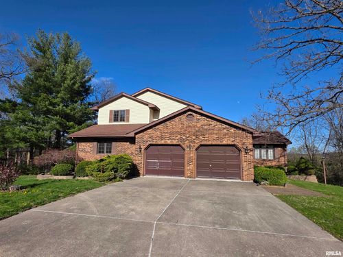14098 Aspen Dr, Carlinville, IL, 62626-2218 | Card Image