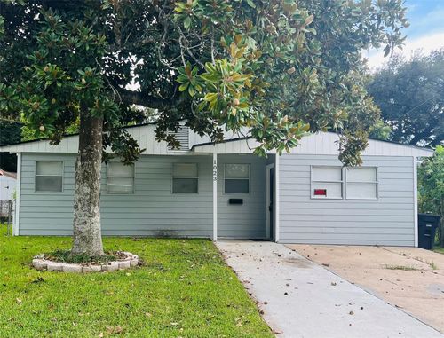 1023 W Snyder St, Alvin, TX, 77511-2026 | Card Image
