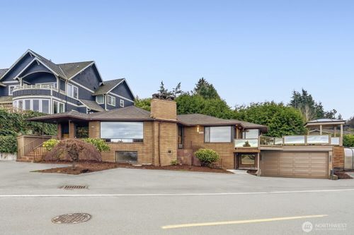 a-9922 Triton Dr Nw, Seattle, WA, 98117-2545 | Card Image