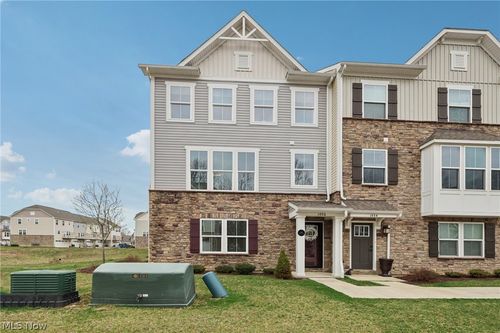 1450 Caymus Court, Avon, OH, 44011 | Card Image