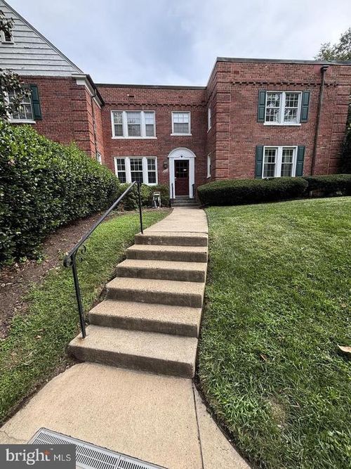 5-290-1736 N Rhodes St, ARLINGTON, VA, 22201-3111 | Card Image