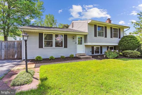 19110 Dowden Cir, POOLESVILLE, MD, 20837-2141 | Card Image