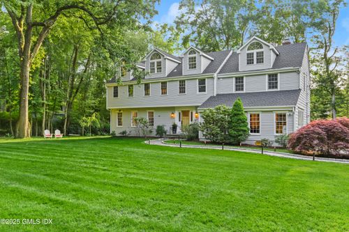 28 Carriage Dr, Stamford, CT, 06902-1534 | Card Image