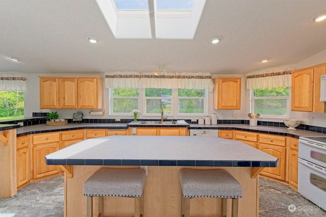 3933 Old Olympic Hwy, House other with 3 bedrooms, 3 bathrooms and 2 parking in Port Angeles WA | Image 14
