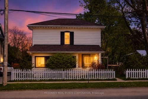 10 Regent St, Lakefield, ON, K0L2H0 | Card Image