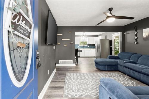 6697 Cambridge Dr, Rex, GA, 30273-2042 | Card Image