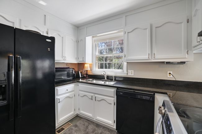 1070 Cliff White Rd, House other with 3 bedrooms, 2 bathrooms and 2 parking in Columbia TN | Image 10