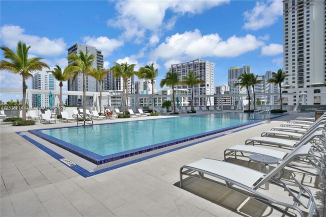 2823-N - 1111 Sw 1 St Ave, Condo with 2 bedrooms, 2 bathrooms and null parking in Miami FL | Image 8