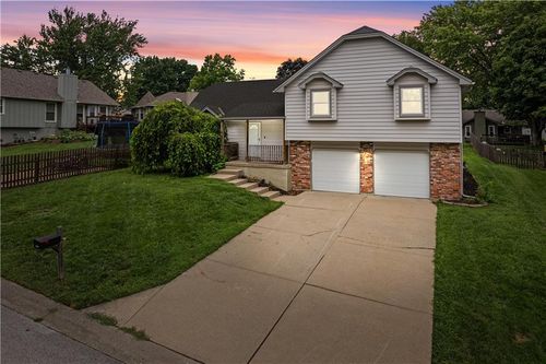 17404 E 35th St S, Independence, MO, 64055-6741 | Card Image