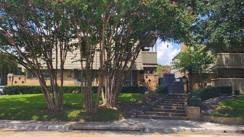 116-7700 Meadow Park Dr, Dallas, TX, 75230-5555 | Card Image