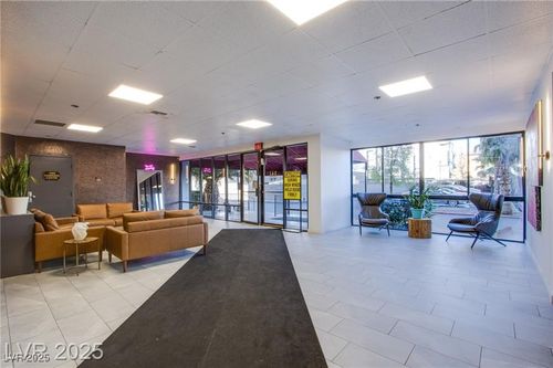 512-3930 University Center Dr, Las Vegas, NV, 89119-7270 | Card Image