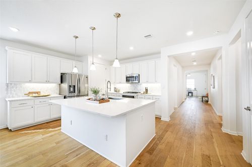 19020 Fernando Trl, Austin, TX, 78738-1910 | Card Image