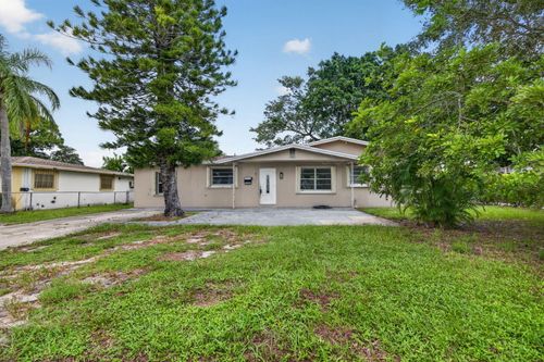 913 Nw 10th Ter, Stuart, FL, 34994-9552 | Card Image
