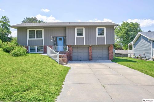 9411 Manderson St, Omaha, NE, 68134-3828 | Card Image