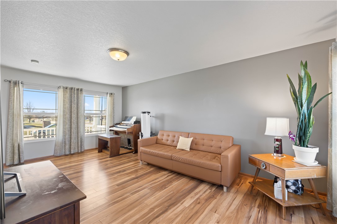 43rd St, Ankeny, IA 50023