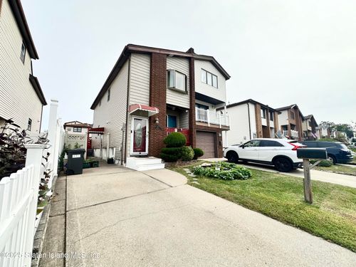 271 Doane Ave, Staten Island, NY, 10308-1516 | Card Image