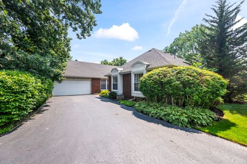 1 Oak Creek Road, Rolling Meadows, IL, 60008 | Card Image
