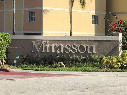 apt-312-6045 Nw 186th St, Hialeah, FL, 33015-6069 | Card Image