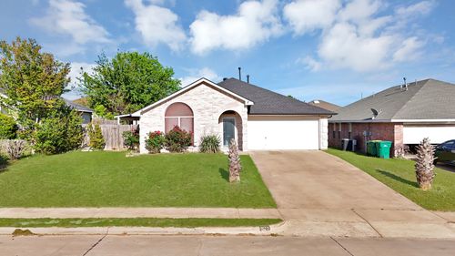 828 Windswept Dr, Cedar Hill, TX, 75104-3120 | Card Image
