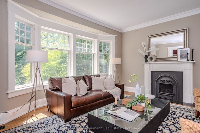 35 Queen St, House other with 7 bedrooms, 4 bathrooms and 2 parking in Guelph ON | Image 4