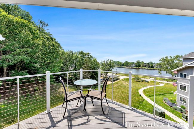 UNIT-21 - 810 S Harbor Dr, Condo with 3 bedrooms, 3 bathrooms and null parking in Grand Haven MI | Image 69