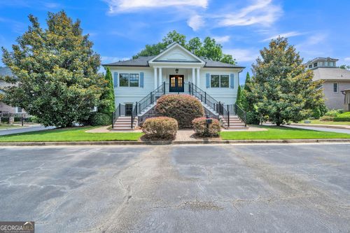 1070 Dunroven Dr, Sandy Springs, GA, 30342-2490 | Card Image