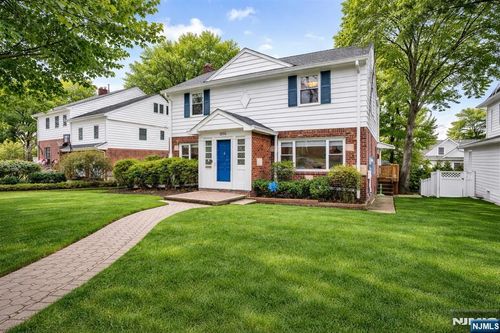 1284 Wellington Ave, Teaneck, NJ, 07666-2109 | Card Image