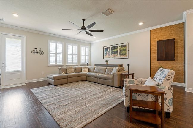 OPEN FLOOR PLAN | Image 17