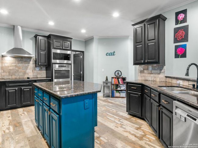 11890 Ranch Road 965, House other with 6 bedrooms, 4 bathrooms and null parking in Fredericksburg TX | Image 17