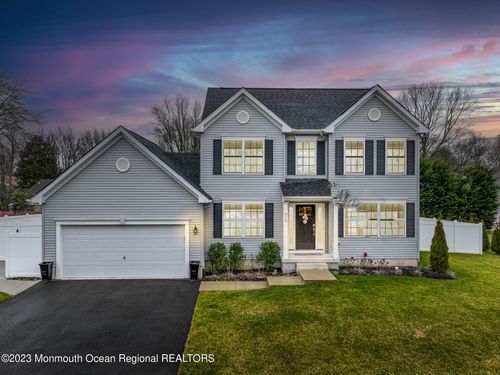 919 Virginia Ave, Woodbury, NJ, 08096-5319 | Card Image