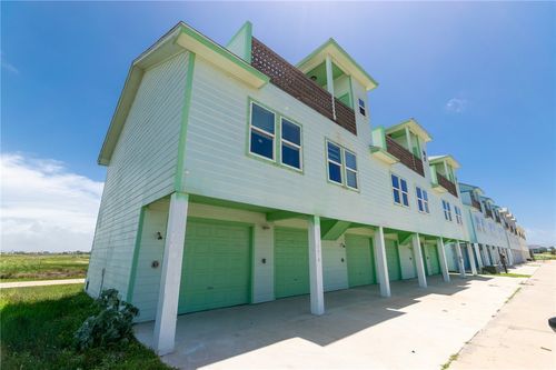 174 W Palm Beach Rd, Port Aransas, TX, 78373 | Card Image