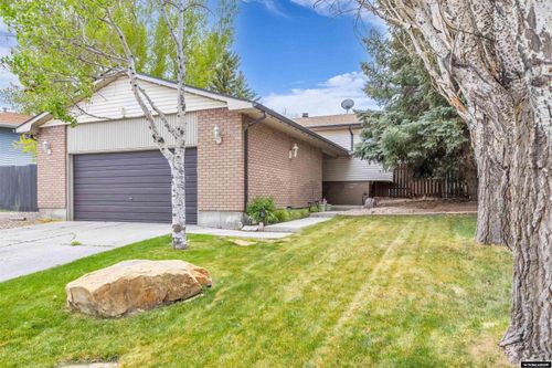 212 Taylor St, Rock Springs, WY, 82901-4921 | Card Image