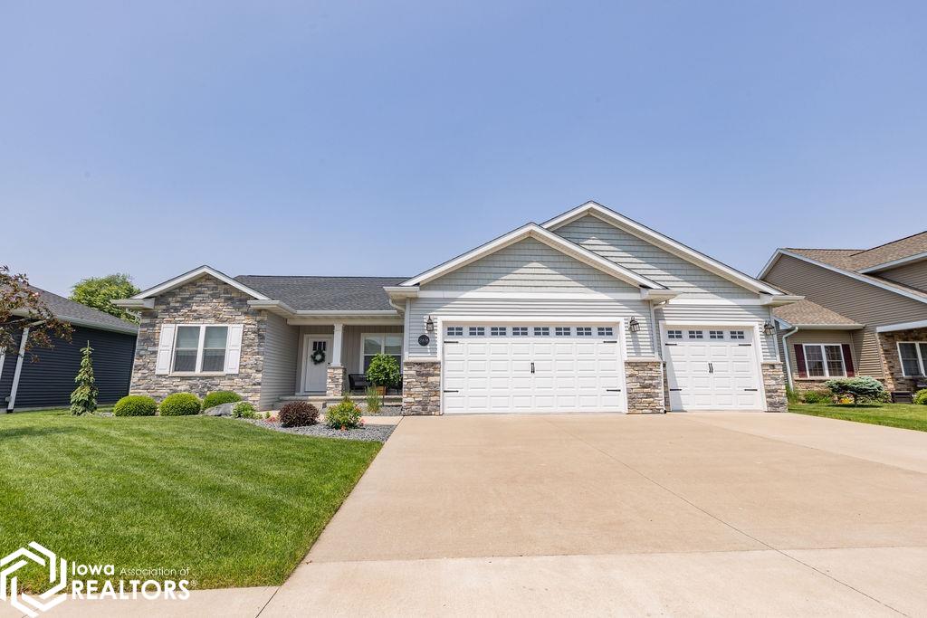 Lavender Ln, Burlington, IA 52601
