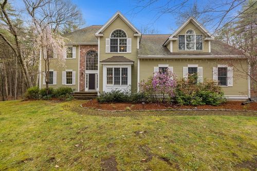 59 Smith Rd, Northborough, MA, 01532-1051 | Card Image