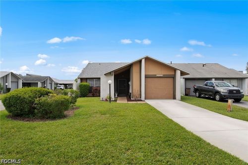 18424 Orangecrest Ct, LEHIGH ACRES, FL, 33936-5947 | Card Image