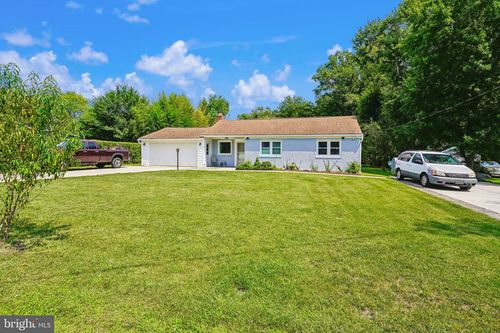 7907 Maplewood Dr, MANASSAS, VA, 20111-1930 | Card Image