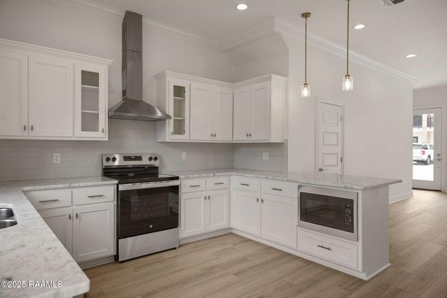 19-web-or-mls-1510 Kaliste Saloom Rd-19 | Image 9