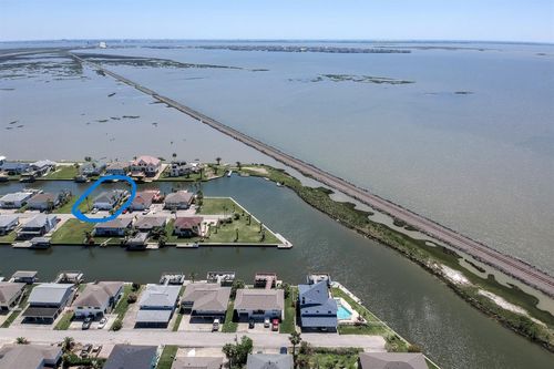 1255 Sailfish St, Bayou Vista, TX, 77563-2716 | Card Image