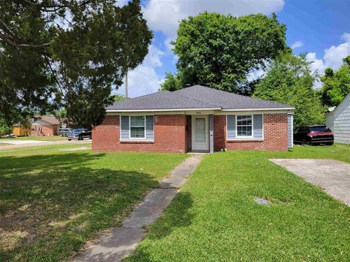 1125 4th Ave, Lake Charles, LA, 70601-4736 | Card Image