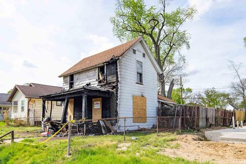 1149 Miner Street, South Bend, IN, 46617-2119 | Card Image