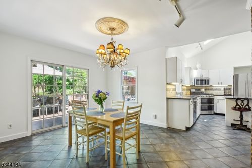 14 Crossbrook Rd, Livingston, NJ, 07039-3739 | Card Image