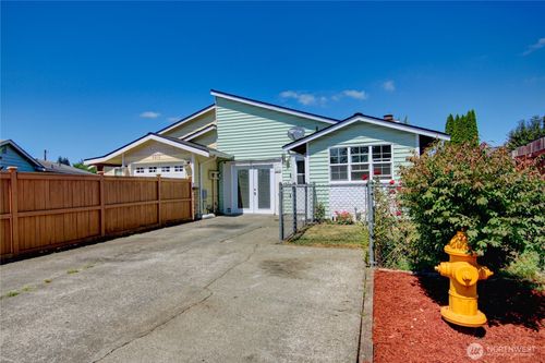 5219 101st Pl Ne, Marysville, WA, 98270-2044 | Card Image