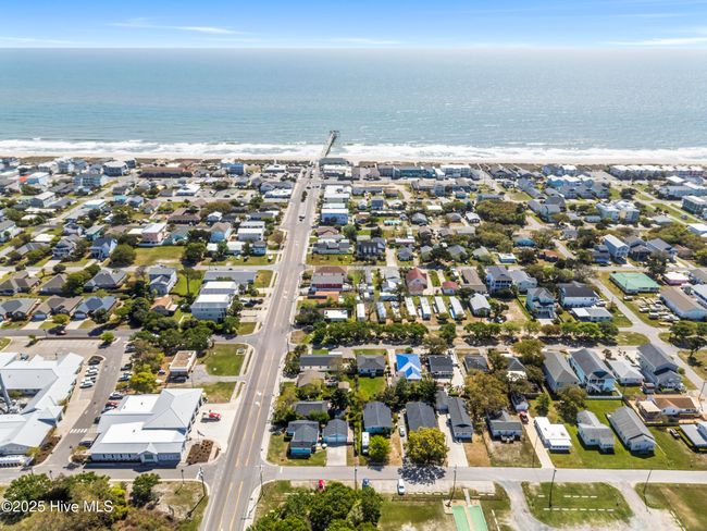 109 S Seventh Ave, House other with 2 bedrooms, 2 bathrooms and null parking in Kure Beach NC | Image 9