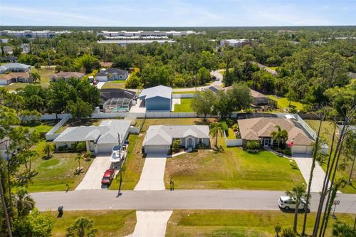 3886 Cincinnati St, NORTH PORT, FL, 34286-1917 | Card Image