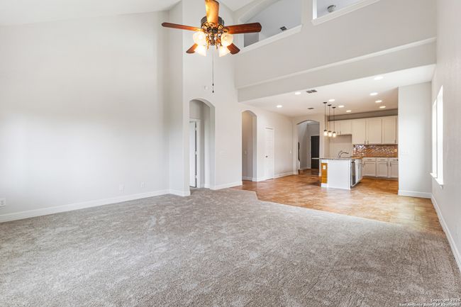 5801 Devonwood St, House other with 4 bedrooms, 3 bathrooms and null parking in Cibolo TX | Image 7