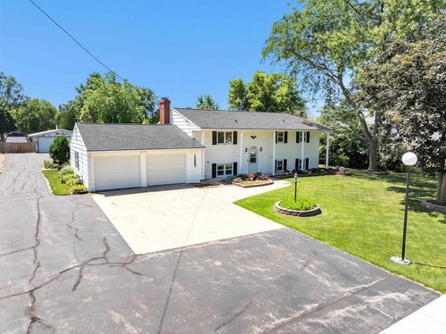 2196 Town Hall Road, BELLEVUE, WI, 54311 | Card Image