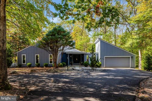 526 Springvale Rd, GREAT FALLS, VA, 22066-3427 | Card Image