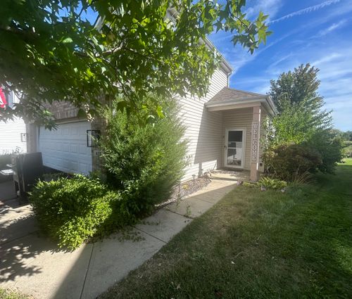 429 E Clear Lake Ln, Westfield, IN, 46074-8024 | Card Image