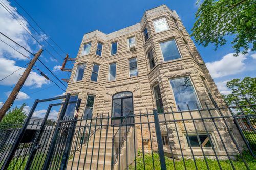 3e-317 S Homan Ave, CHICAGO, IL, 60624-3314 | Card Image