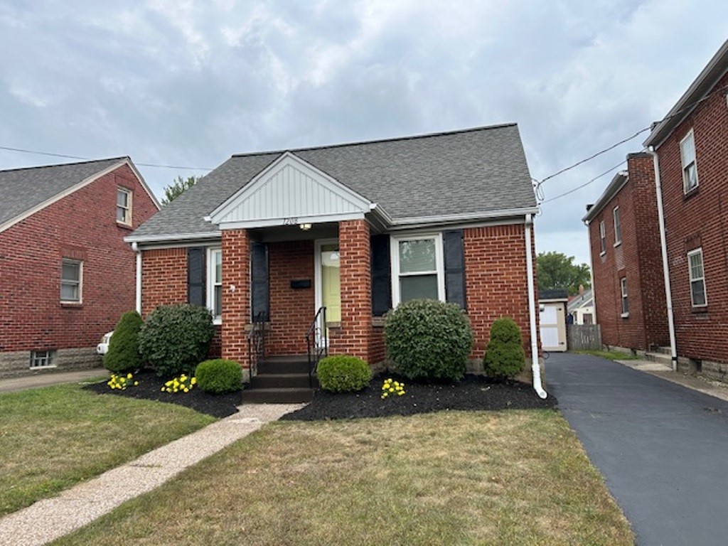 7th St, Erie, PA 16502
